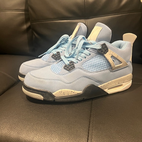 Jordan 4 Retro University Blue - Picture 2 of 4